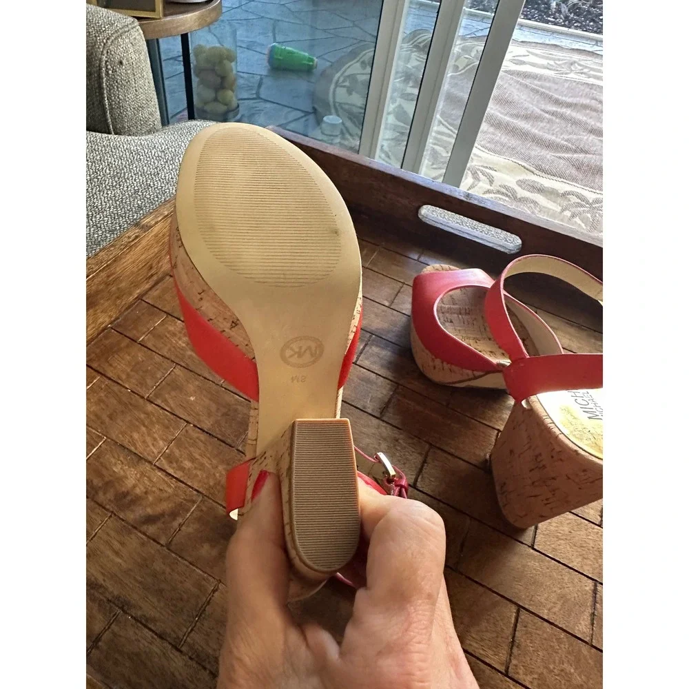 Michael Kors Natalia Mandarin Leather Platform Sandals Heels size‎ 8 EEUC